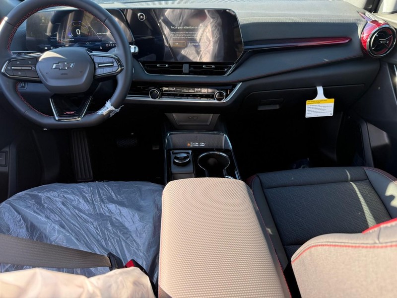 Chevrolet Equinox Vehicle Full-screen Gallery Image 7