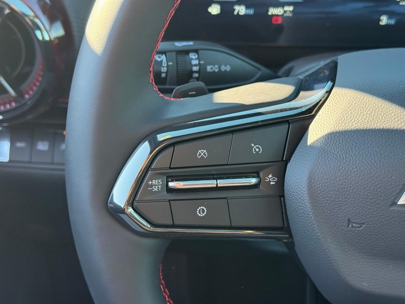 Chevrolet Equinox Vehicle Full-screen Gallery Image 12