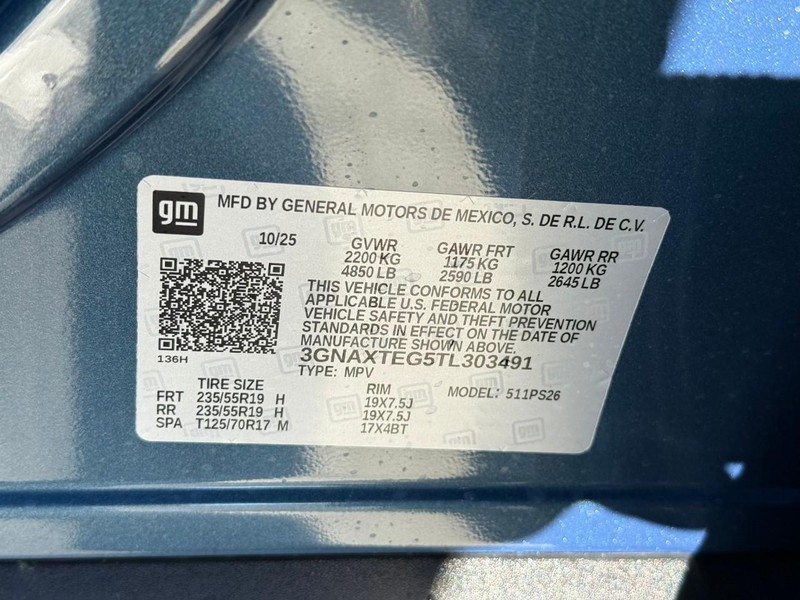 Chevrolet Equinox Vehicle Full-screen Gallery Image 16