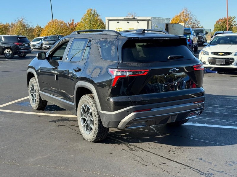 Chevrolet Equinox Vehicle Full-screen Gallery Image 3