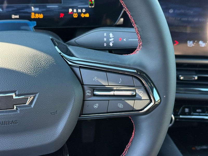 Chevrolet Equinox EV Vehicle Full-screen Gallery Image 15