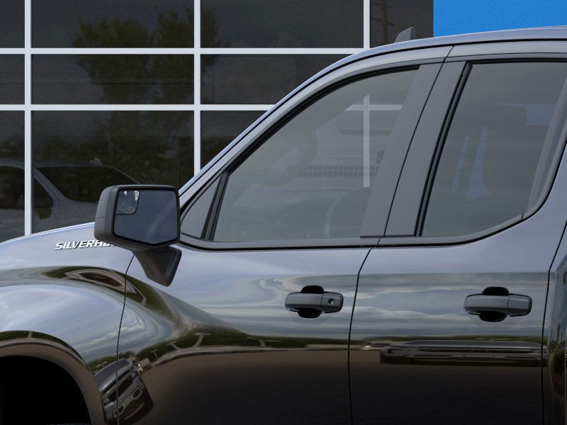 Chevrolet Silverado 1500 Vehicle Full-screen Gallery Image 12