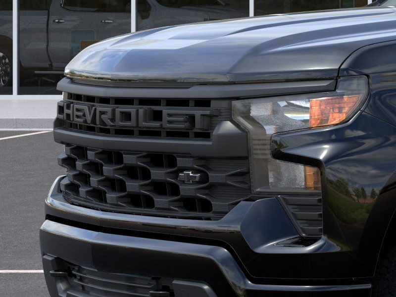 Chevrolet Silverado 1500 Vehicle Full-screen Gallery Image 13