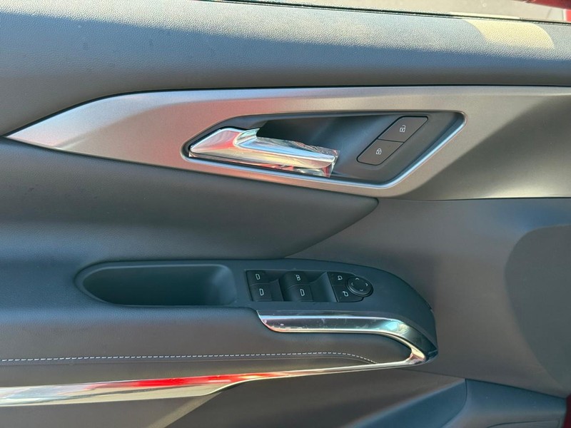 Chevrolet Traverse Vehicle Full-screen Gallery Image 11