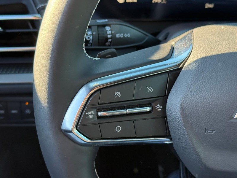 Chevrolet Traverse Vehicle Full-screen Gallery Image 13