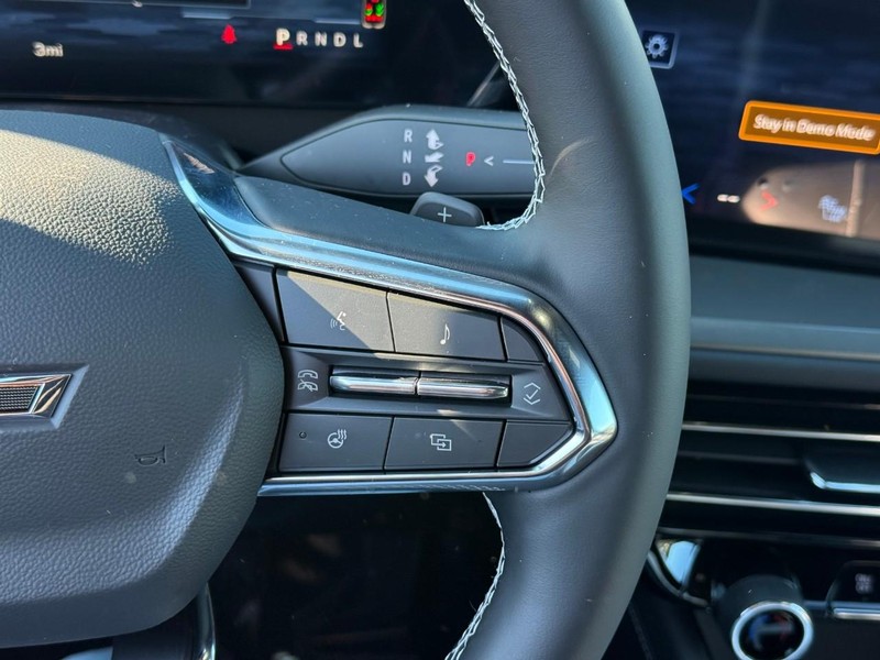 Chevrolet Traverse Vehicle Full-screen Gallery Image 14