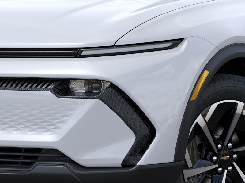 Chevrolet Equinox EV Vehicle Full-screen Gallery Image 10