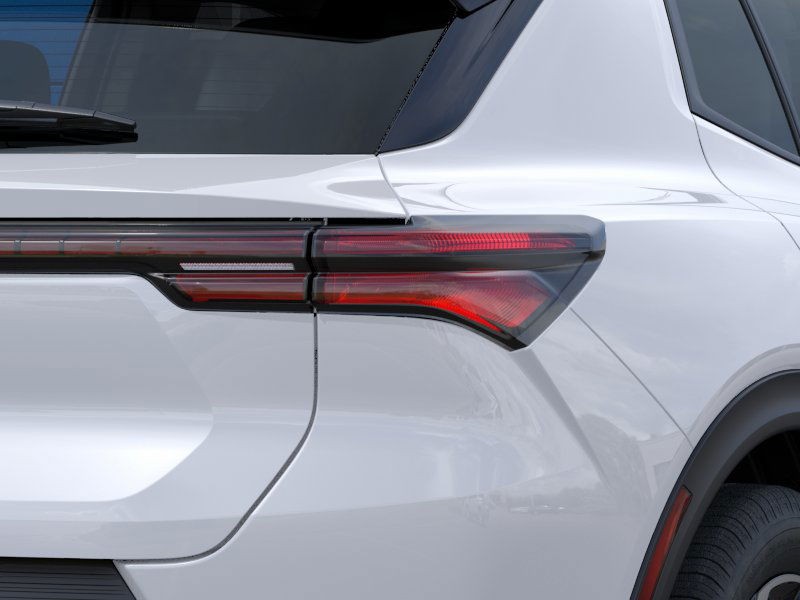 Chevrolet Equinox EV Vehicle Full-screen Gallery Image 11