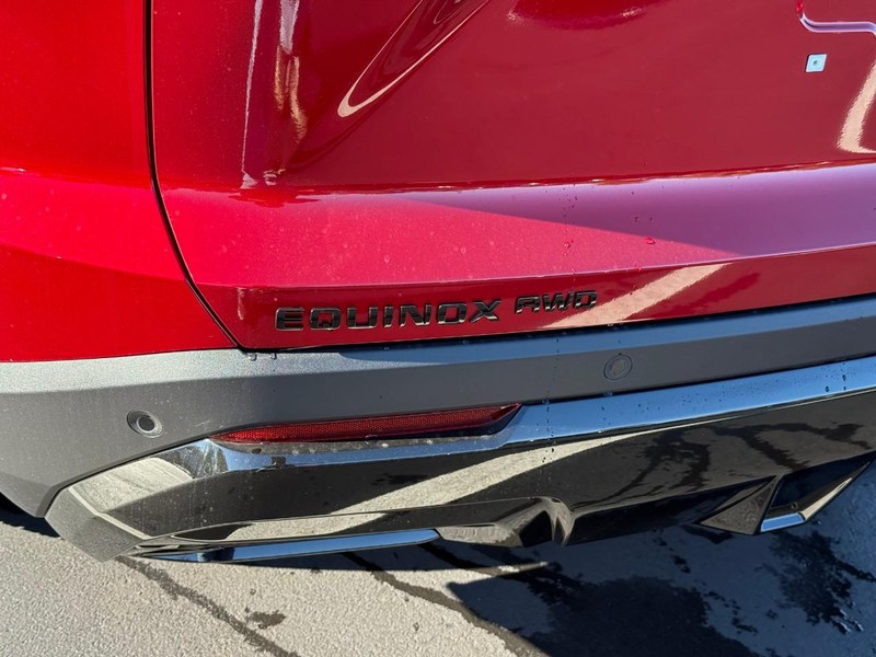 Chevrolet Equinox Vehicle Full-screen Gallery Image 5