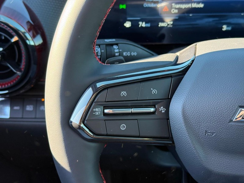 Chevrolet Equinox Vehicle Full-screen Gallery Image 12