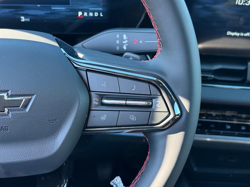 Chevrolet Equinox Vehicle Full-screen Gallery Image 13