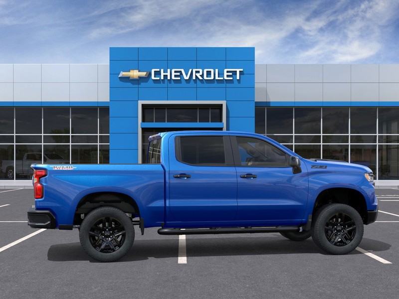 Chevrolet Silverado 1500 Vehicle Full-screen Gallery Image 5