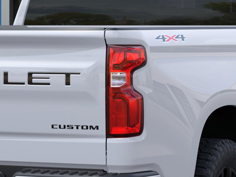 Chevrolet Silverado 1500 Vehicle Full-screen Gallery Image 11