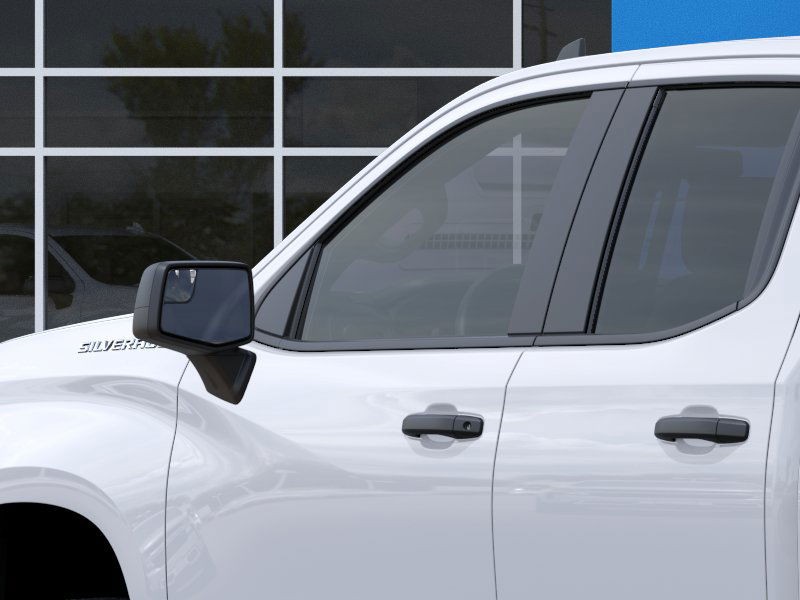 Chevrolet Silverado 1500 Vehicle Full-screen Gallery Image 12