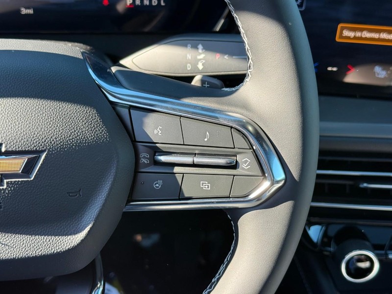 Chevrolet Traverse Vehicle Full-screen Gallery Image 13