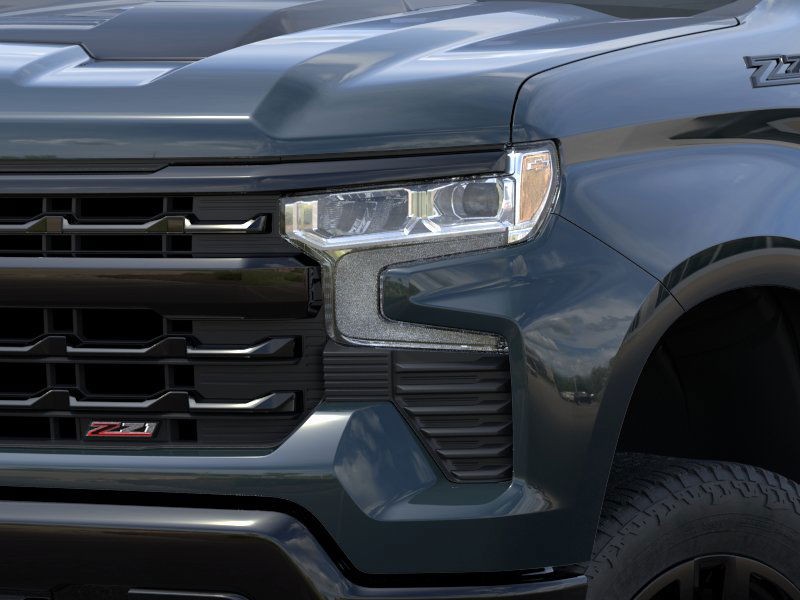 Chevrolet Silverado 1500 Vehicle Full-screen Gallery Image 10