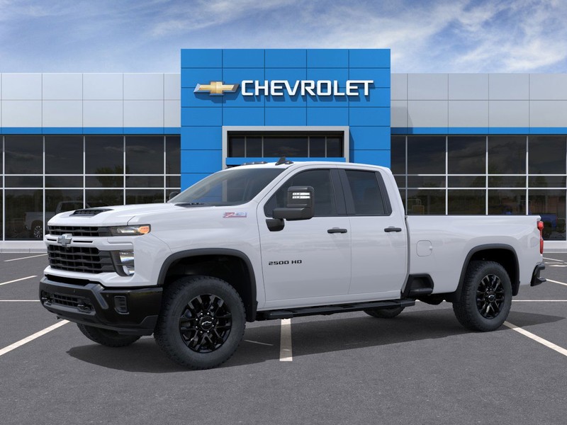Chevrolet Silverado 2500HD Vehicle Full-screen Gallery Image 2