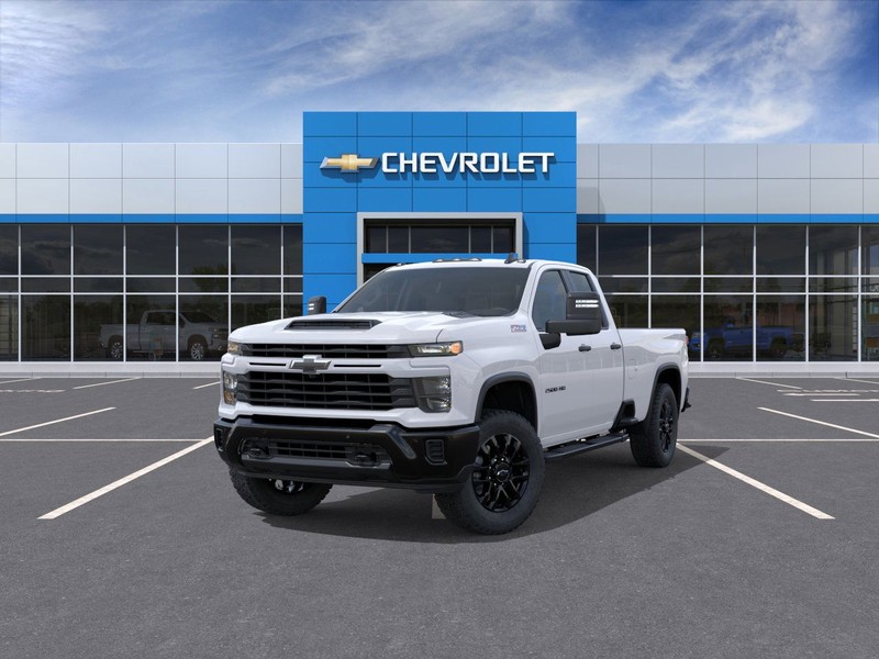 Chevrolet Silverado 2500HD Vehicle Full-screen Gallery Image 8