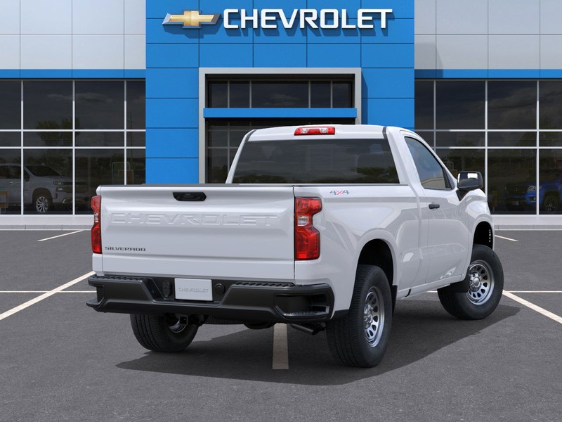 Chevrolet Silverado 1500 Vehicle Full-screen Gallery Image 4