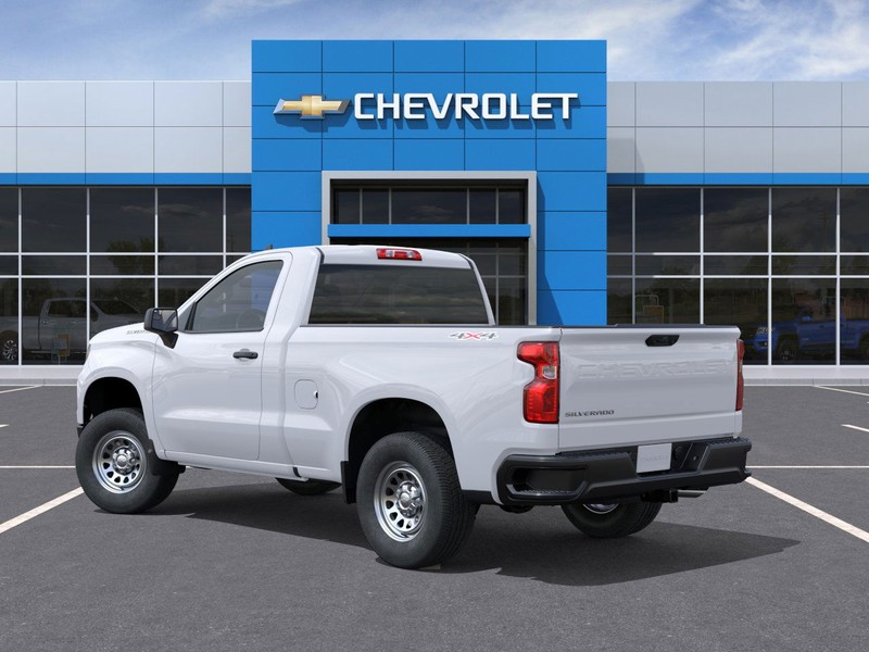 Chevrolet Silverado 1500 Vehicle Full-screen Gallery Image 3