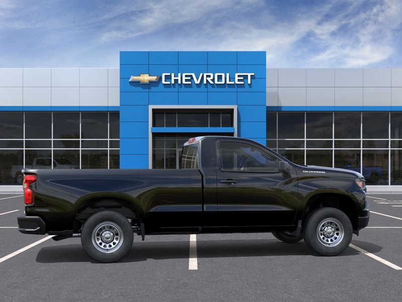 Chevrolet Silverado 1500 Vehicle Full-screen Gallery Image 5
