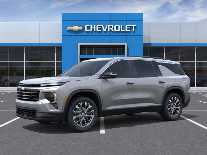 Chevrolet Traverse Vehicle Full-screen Gallery Image 2