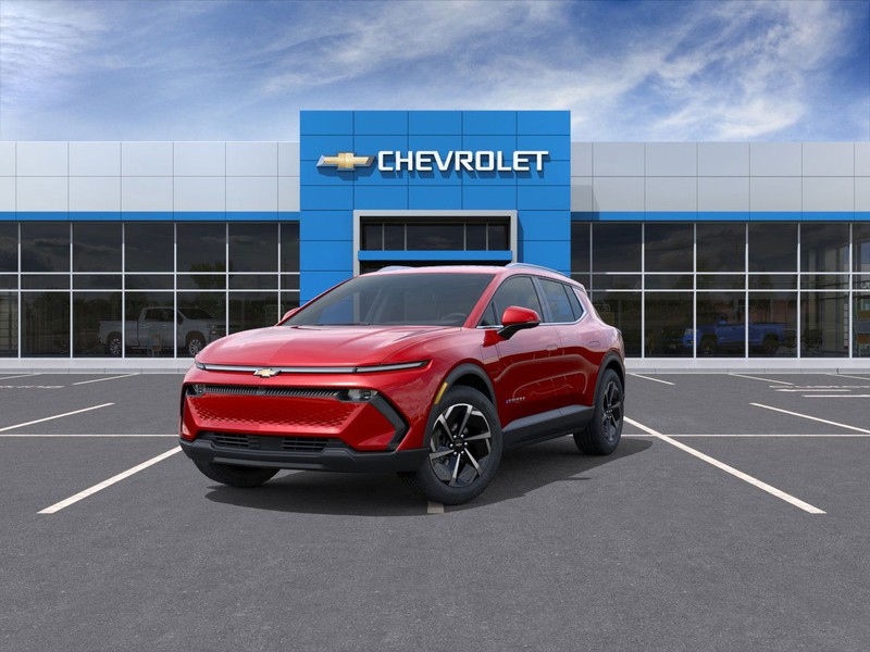 Chevrolet Equinox EV Vehicle Full-screen Gallery Image 8