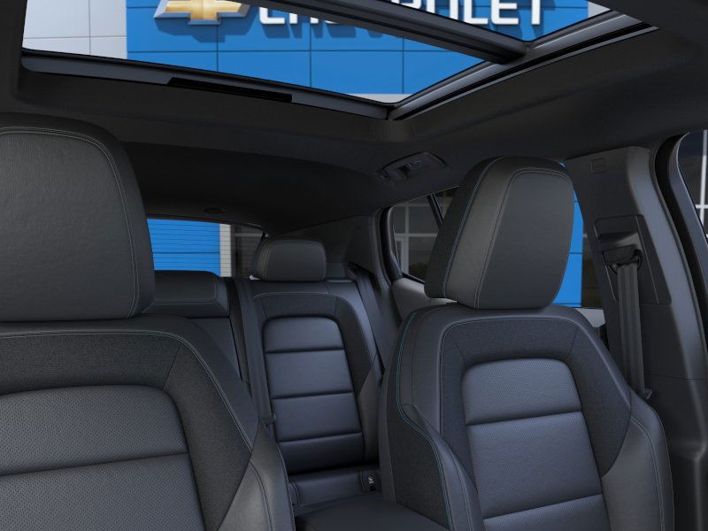 Chevrolet Equinox EV Vehicle Full-screen Gallery Image 24
