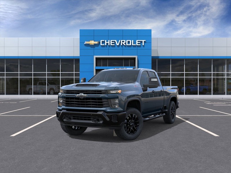 Chevrolet Silverado 2500HD Vehicle Full-screen Gallery Image 8