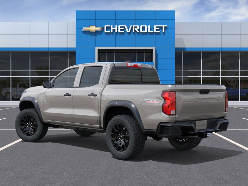 Chevrolet Colorado Vehicle Full-screen Gallery Image 3