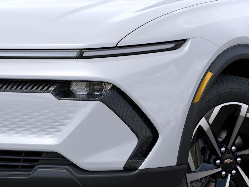 Chevrolet Equinox EV Vehicle Full-screen Gallery Image 10