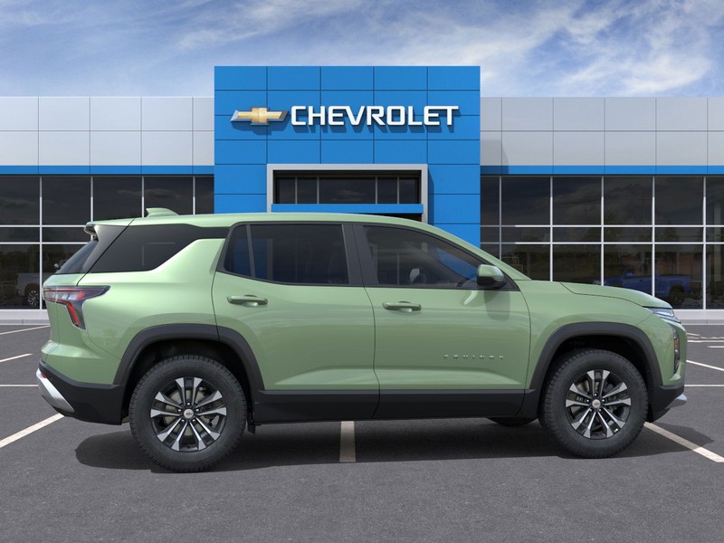 Chevrolet Equinox Vehicle Full-screen Gallery Image 5