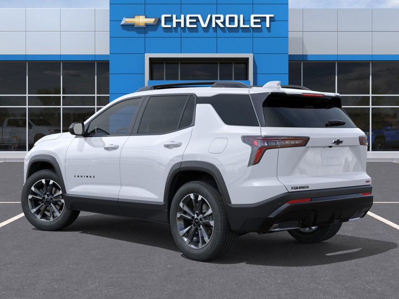 Chevrolet Equinox Vehicle Full-screen Gallery Image 3