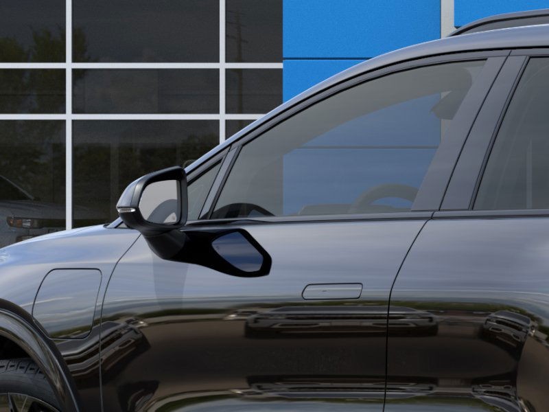 Chevrolet Equinox EV Vehicle Full-screen Gallery Image 12