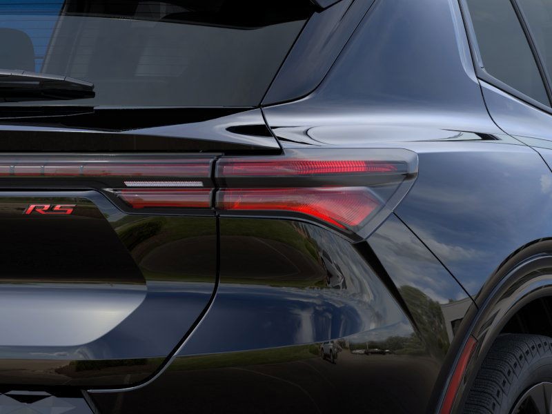 Chevrolet Equinox EV Vehicle Full-screen Gallery Image 11