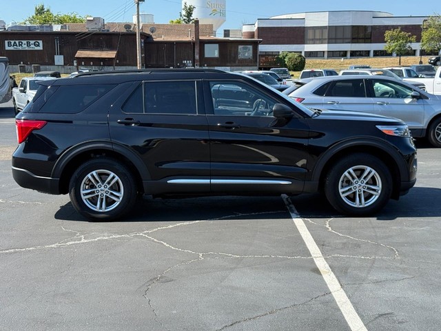 2022 Ford Explorer XLT's photo