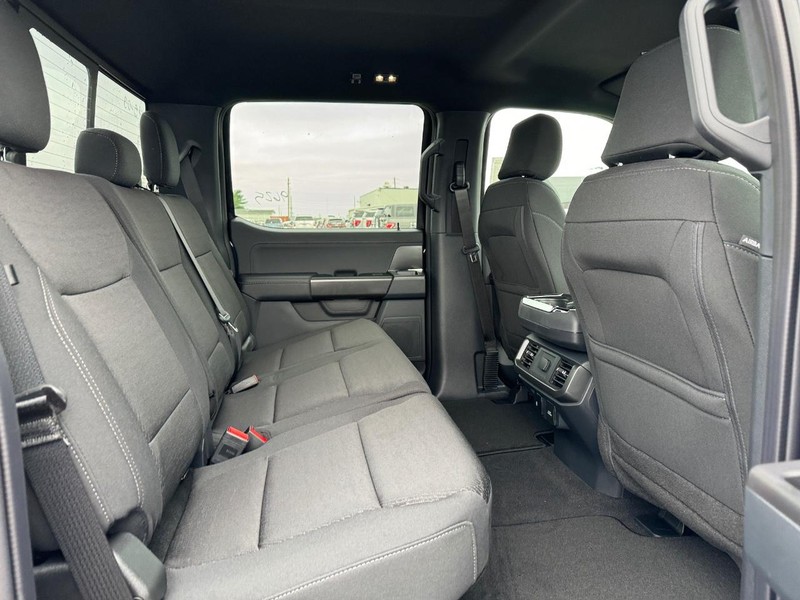 Ford F-150 Vehicle Full-screen Gallery Image 13
