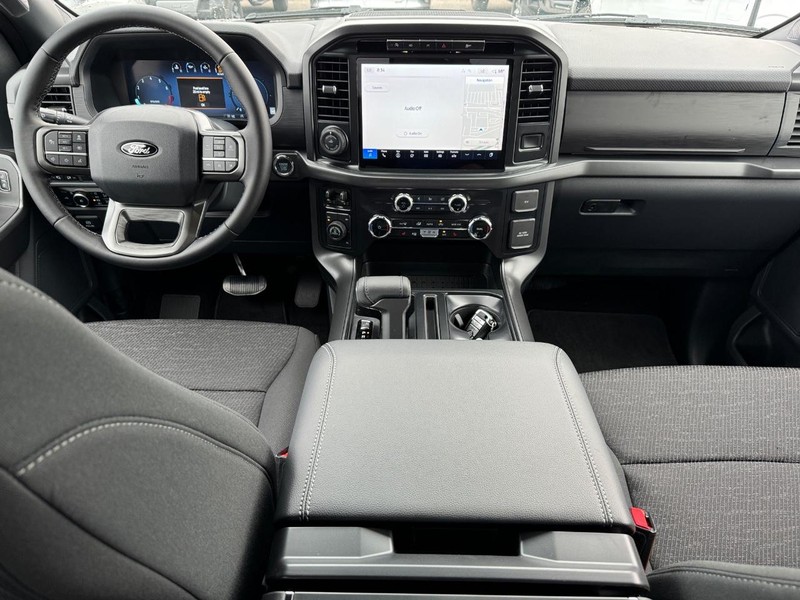Ford F-150 Vehicle Full-screen Gallery Image 14