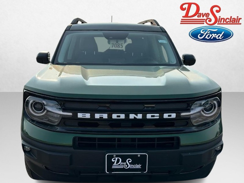 Ford Bronco Sport Vehicle Full-screen Gallery Image 02