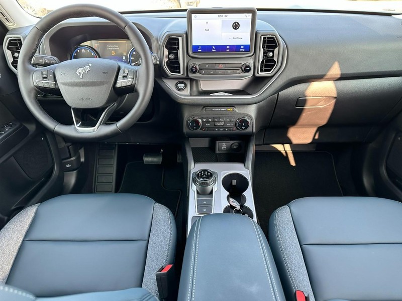 Ford Bronco Sport Vehicle Full-screen Gallery Image 13