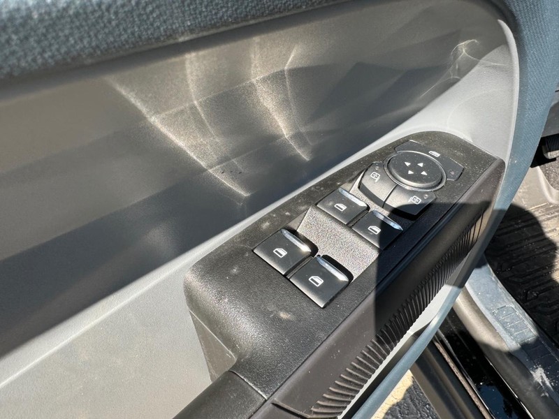 Ford Maverick Vehicle Full-screen Gallery Image 20