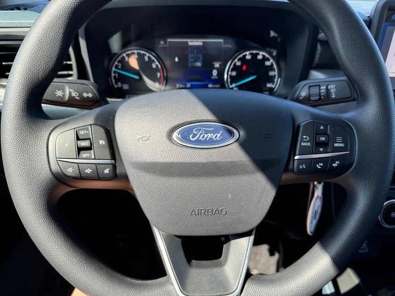 Ford Maverick Vehicle Full-screen Gallery Image 21