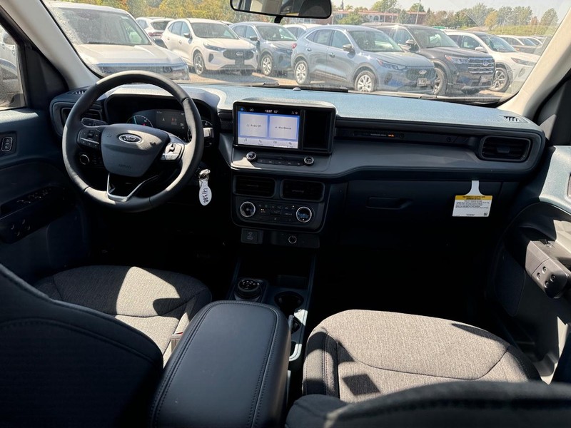 Ford Maverick Vehicle Full-screen Gallery Image 15