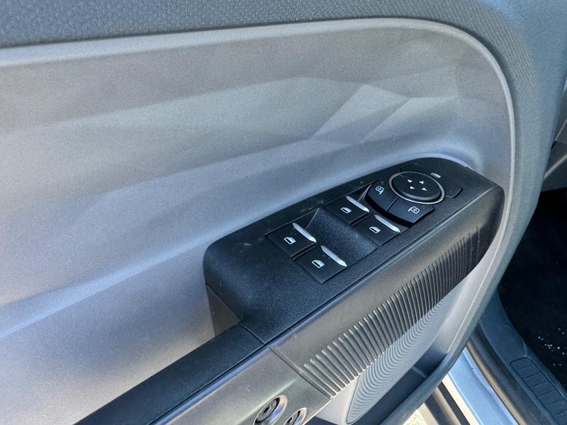 Ford Maverick Vehicle Full-screen Gallery Image 20
