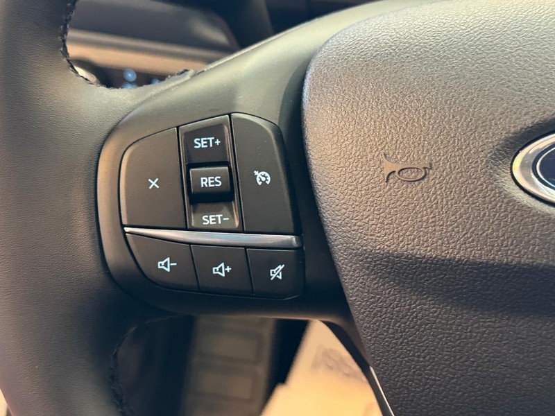 Ford Maverick Vehicle Full-screen Gallery Image 20