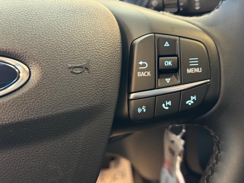 Ford Maverick Vehicle Full-screen Gallery Image 21
