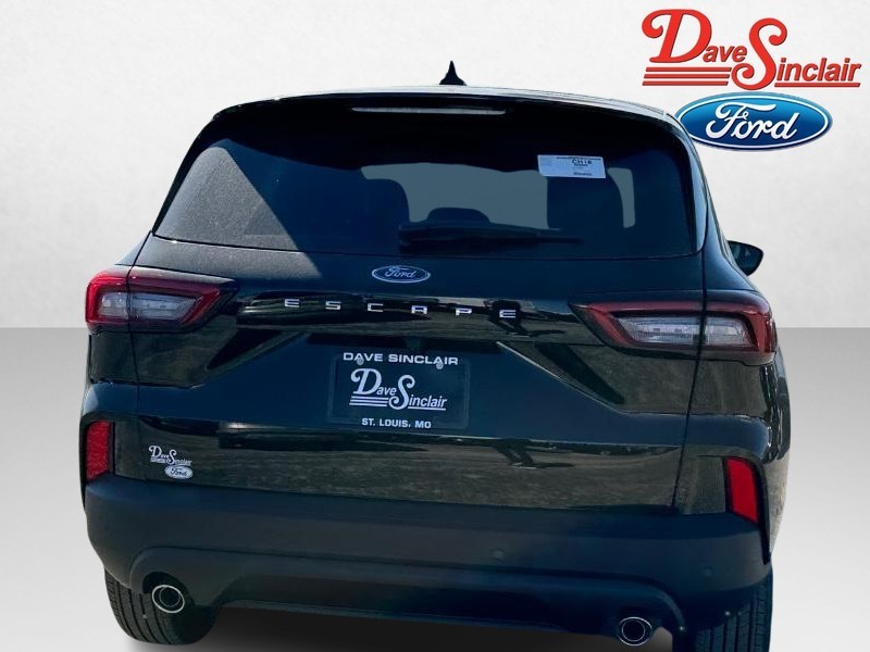 Ford Escape Vehicle Full-screen Gallery Image 08