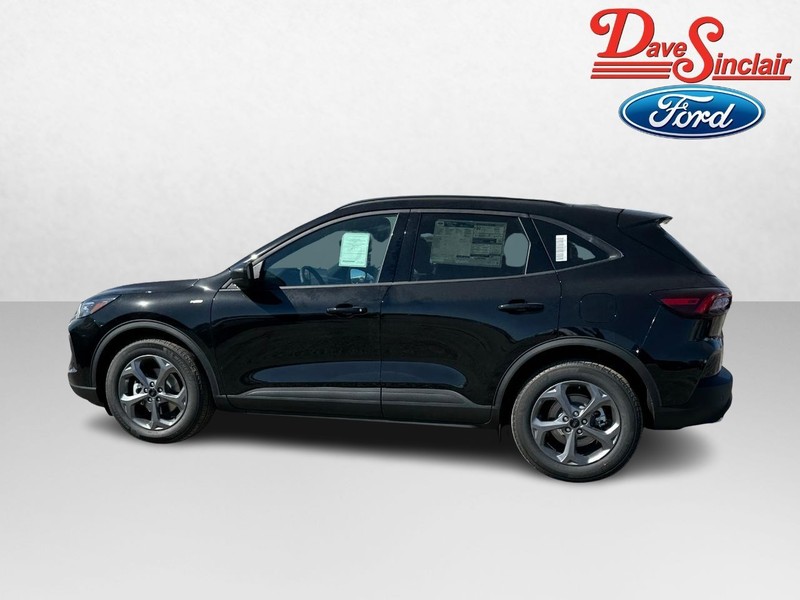 Ford Escape Vehicle Full-screen Gallery Image 10