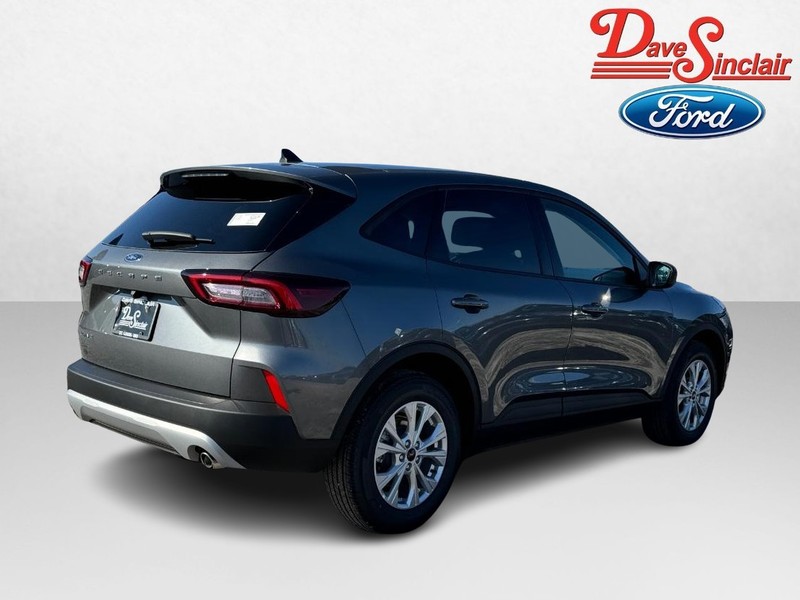 Ford Escape Vehicle Full-screen Gallery Image 07