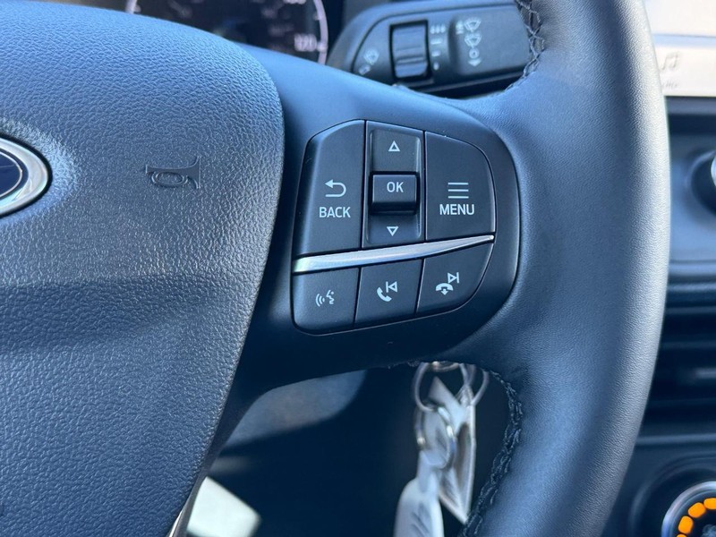 Ford Maverick Vehicle Full-screen Gallery Image 21